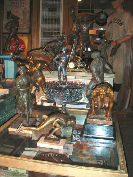 on coffee table.JPG (99281 bytes)