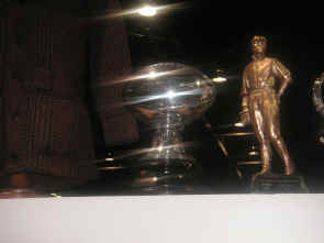 pict0470.jpg (144057 bytes)