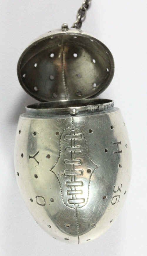 Tea Infuser HY 1914.jpg (236094 bytes)