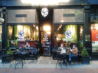 2011-05-08 19.45.00_1920x1440.jpg (325734 bytes)