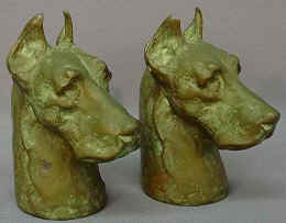 DogBookendsCRP.jpg (65184 bytes)