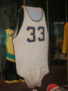 PICT0004_900x1200.jpg (141376 bytes)