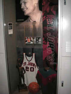 PICT0037_900x1200.jpg (141983 bytes)