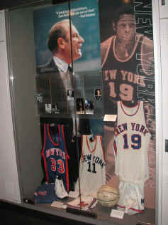 PICT0045_900x1200.jpg (168040 bytes)