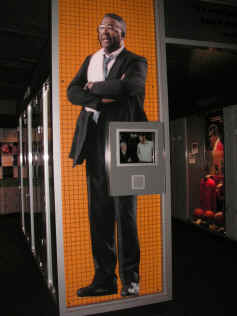 PICT0064_900x1200.jpg (157612 bytes)