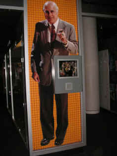 PICT0066_900x1200.jpg (153723 bytes)