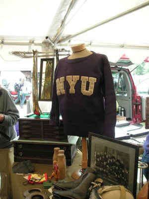 PICT0371_900x1200.jpg (159050 bytes)