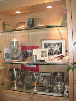 PICT1355_900x1200.jpg (161928 bytes)