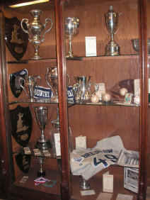 PICT1641_900x1200.jpg (186854 bytes)