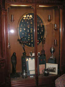 PICT1687_900x1200.jpg (170923 bytes)