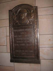 PICT1814_900x1200.jpg (154922 bytes)