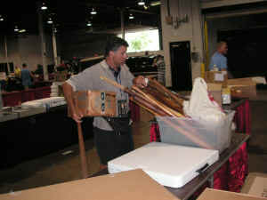 PICT2060_1200x900.jpg (176806 bytes)