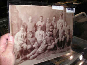 PICT2113_1200x900.jpg (167152 bytes)