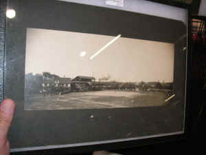 PICT2360_1200x900.jpg (164144 bytes)