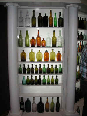 PICT4616_900x1200.jpg (144875 bytes)