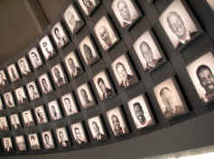 PICT9909_1200x900.jpg (173159 bytes)