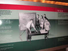 PICT9942_1200x900.jpg (171338 bytes)