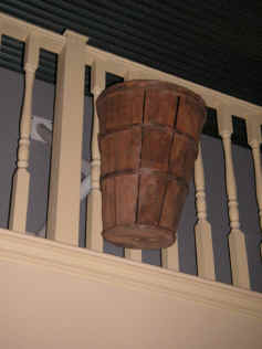 PICT9979_900x1200.jpg (134479 bytes)