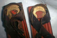 heels.jpg (54154 bytes)