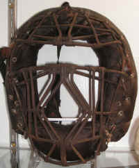 Double Diamond Catchers Mask.JPG (142855 bytes)