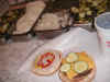 Hamborger&Pickles.JPG (759310 bytes)