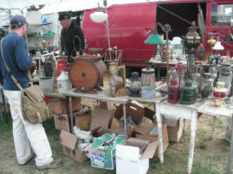 PICT0209_1200x900.jpg (234065 bytes)