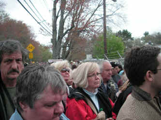 PICT0252_1200x900.jpg (222454 bytes)