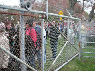 PICT0256_1200x900.jpg (302635 bytes)