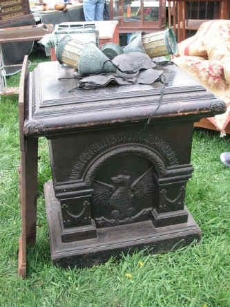 PICT0293_900x1200.jpg (241787 bytes)