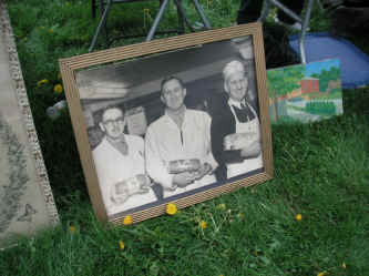 PICT0299_1200x900.jpg (230478 bytes)