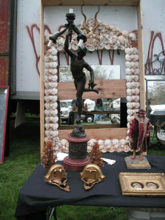 PICT0484_900x1200.jpg (185279 bytes)