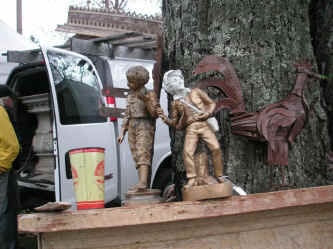 PICT0564_1200x900.jpg (239757 bytes)