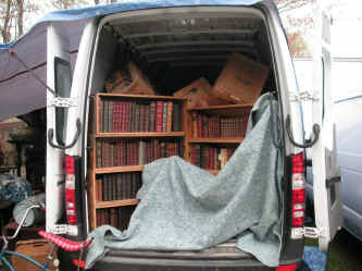 PICT0572_1200x900.jpg (213906 bytes)