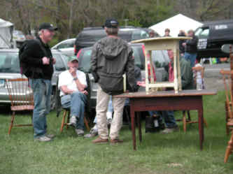 PICT0718_1200x900.jpg (169879 bytes)