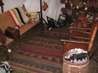 PICT0813_1200x900.jpg (232736 bytes)