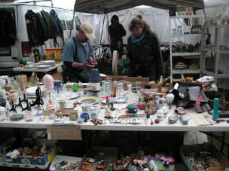 PICT0823_1200x900.jpg (212216 bytes)