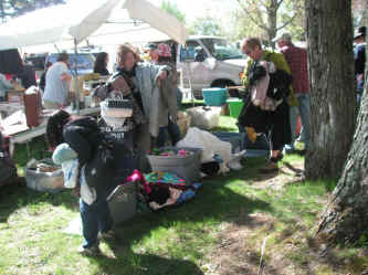 PICT0925_1200x900.jpg (236068 bytes)