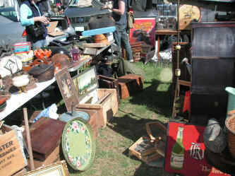 PICT0986_1200x900.jpg (244993 bytes)