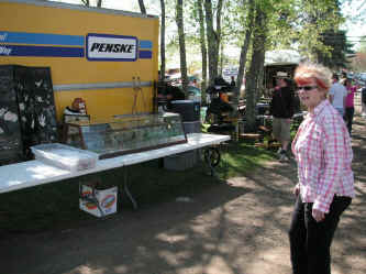 PICT1003_1200x900.jpg (238910 bytes)