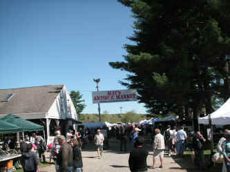 PICT1023_1200x900.jpg (193387 bytes)