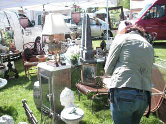 PICT1045_1200x900.jpg (249260 bytes)