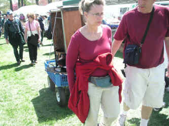 PICT1079_1200x900.jpg (217042 bytes)