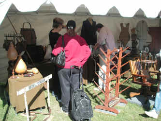 PICT1190_1200x900.jpg (207791 bytes)