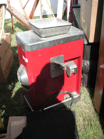 PICT1198_900x1200.jpg (157078 bytes)