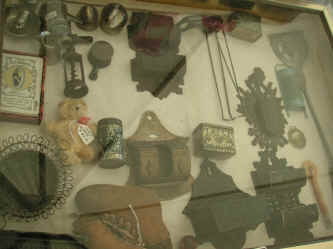 PICT1236_1200x900.jpg (157829 bytes)