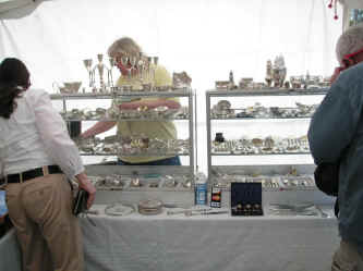 PICT1281_1200x900.jpg (168336 bytes)