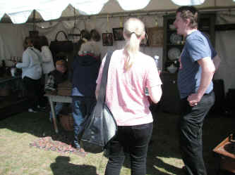 PICT1286_1200x900.jpg (181381 bytes)