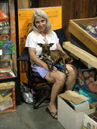 PICT7636_900x1200.jpg (93858 bytes)