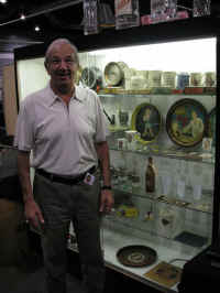 PICT7700_900x1200.jpg (82933 bytes)