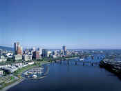 WilliametteRivPortland.jpg (39524 bytes)